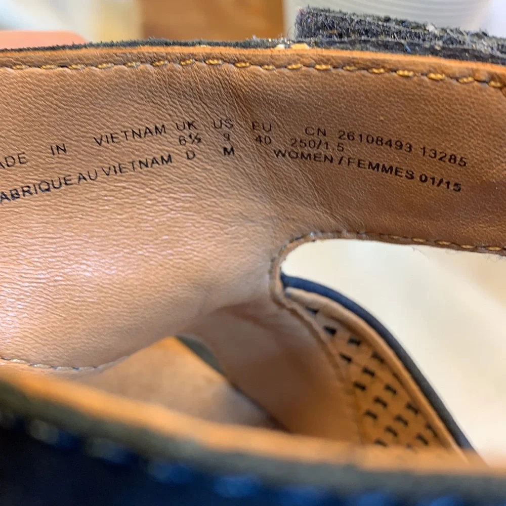Clarks almost NEW, worn once leather ankle strap